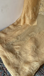 Close look at the fine chikankari handcrafted on our finest 35 gms organza