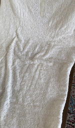 Fine front and back jaaldar chikankari on the white silk georgette