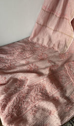 Dupatta laid over the kurta, maheshwari mul chanderi