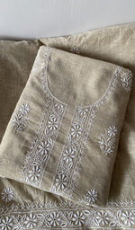 The folded set again, gala and placket in view