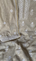Fine do taar and teen taar chikankari across the body of the kurta piece