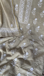 Do taar and teen taar chikankari across the body of the kurta piece
