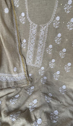 Mukaish catching the light on the fabric