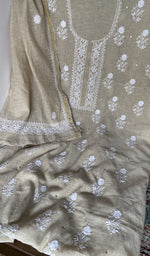 The dupatta, corner and border
