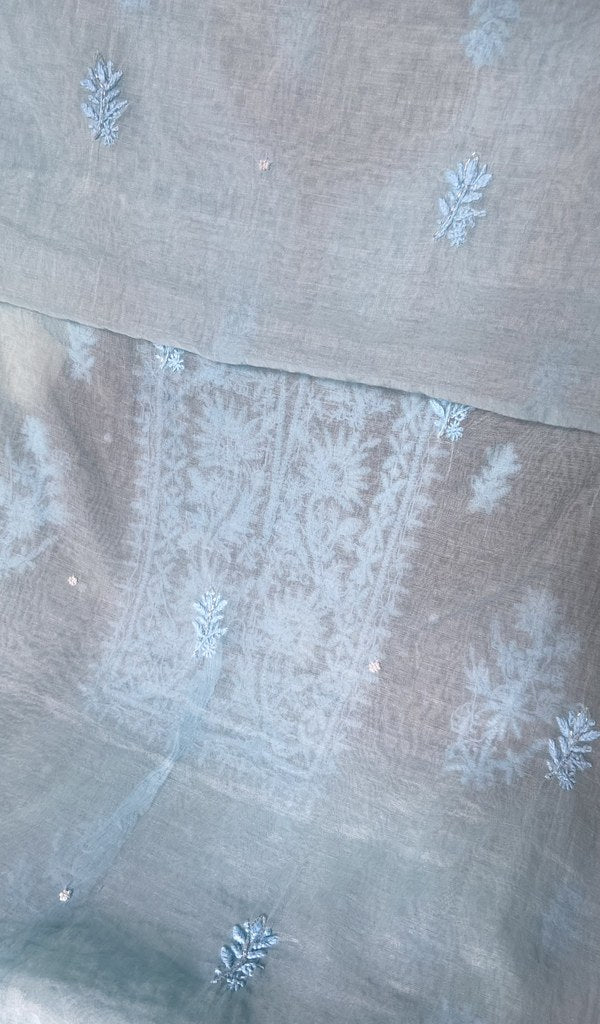 border and hem of the dupatta