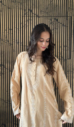 Beige kurti, close view