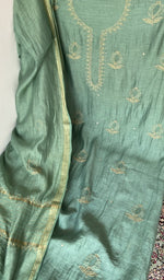 The dupatta, corner and border