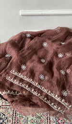 Load image into Gallery viewer, kurta folded, showing the yoke