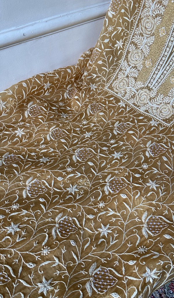fine do taar chikanakri across the kurta
