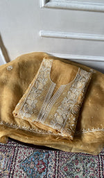 Load image into Gallery viewer, folded stack, kurta with the dupatta