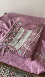 Load image into Gallery viewer, The set folded, kurta over dupatta