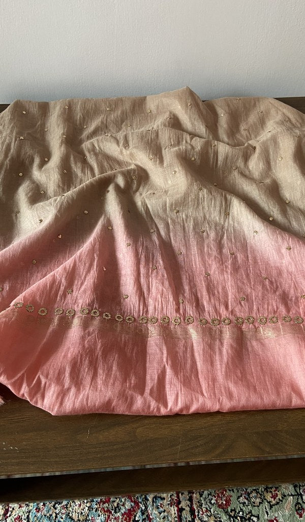 Kurta piece and dupatta laid out