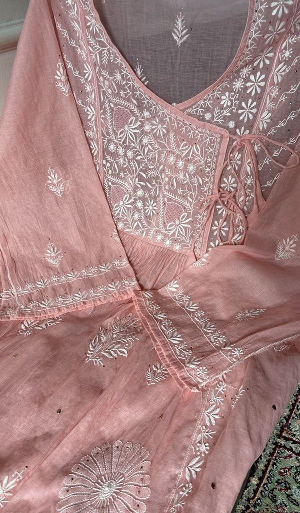 close view of the hand embroidery, pink pure mul chanderi