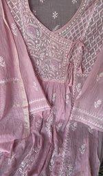 The dupatta, corner and border