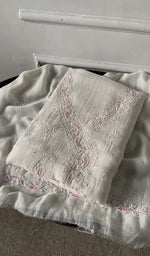 The folded set, kurta on top