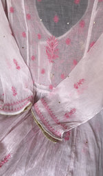 Hem and border of the white dupatta
