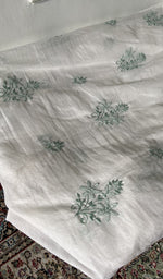 将图像加载到图库查看器中， Chikankari across the body of the white kurta piece
