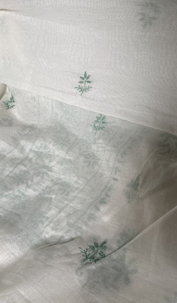 Border and hem of the white mul chanderi