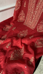 close view of the do taar and teen taar gala boota chikankari with fine haath ki jaali