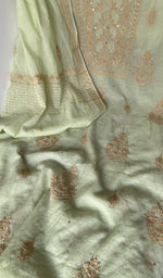 Do taar and teen taar chikankari across the body of the kurta piece