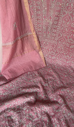 Fine jaaldar chikankari with haath ki jaali across the body of the kurta piece