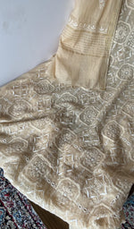 Gala and front placket, fine jaaldar chikankari with haath ki jaali