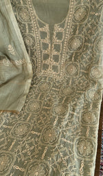 Do taar and teen taar jaaldar chikankari on the olive green kurta