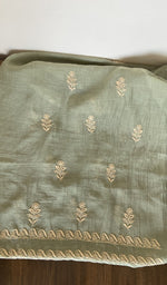 Sleeve and border detail