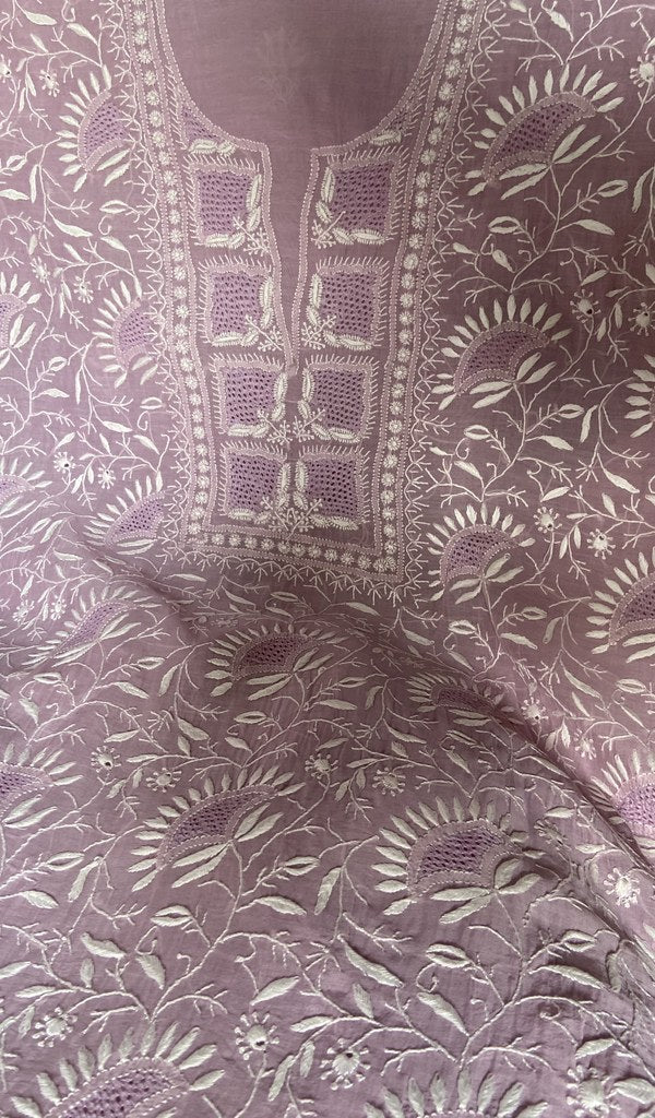 Do taar and teen taar chikankari with haath ki jaali in close view