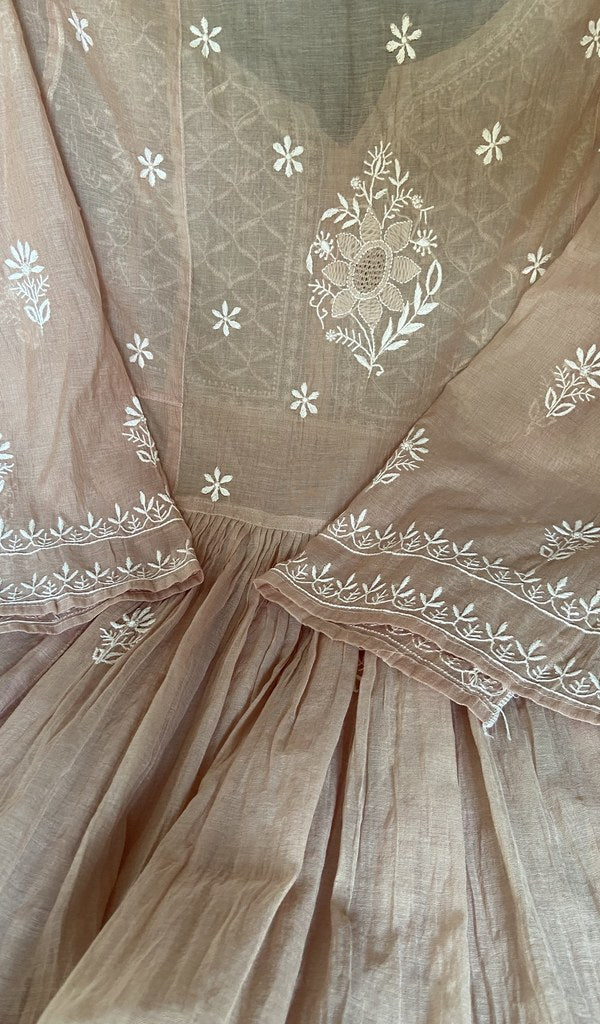 Border and hem of the beige pure mul chanderi