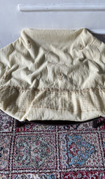 将图像加载到图库查看器中， Cream pure mul chanderi chikankari 3 pc unstitched suit set laid out