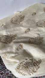 将图像加载到图库查看器中， Chikankari across the body of the cream kurta piece