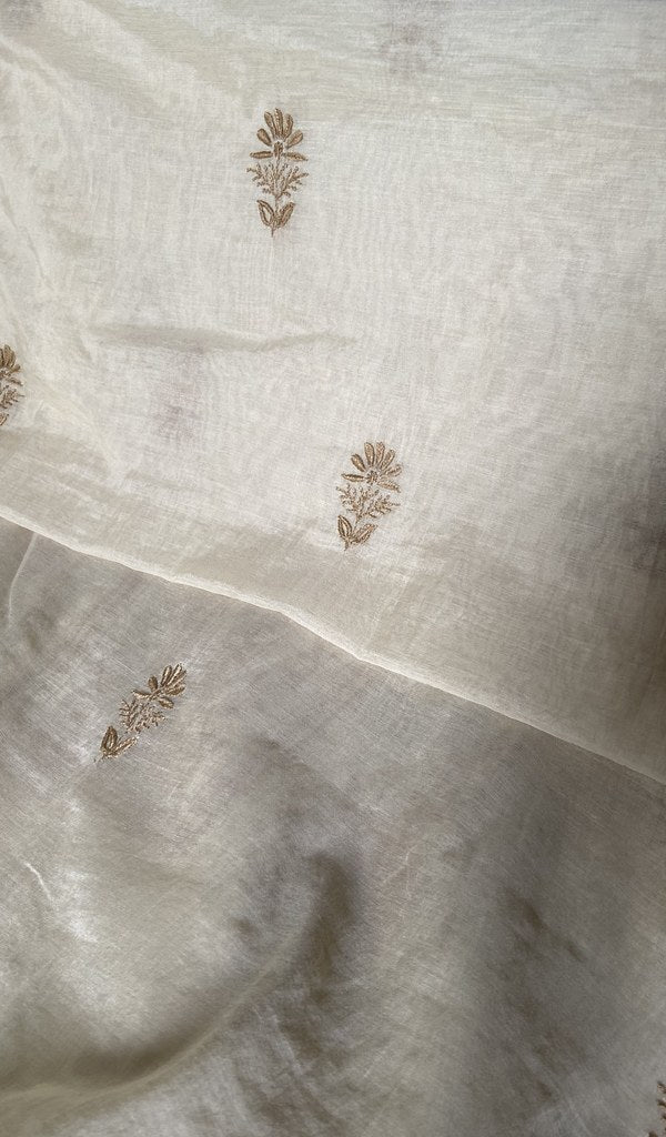 Border and hem of the cream pure mul chanderi