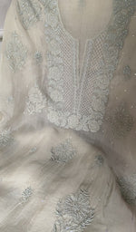 将图像加载到图库查看器中， dupatta detail with the border work