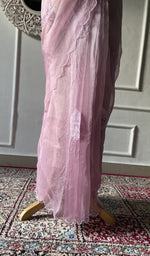 将图像加载到图库查看器中， Do taar and teen taar chikankari in close view