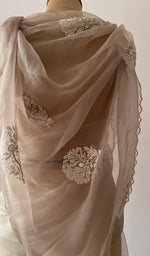 The saree end and its finish