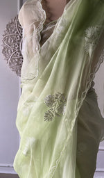 将图像加载到图库查看器中， Border and hem of the pistachio pure organza silk