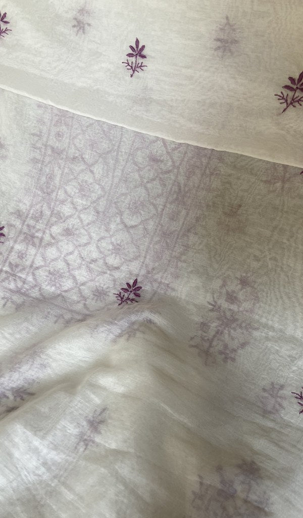 Border and hem of the white mul chanderi