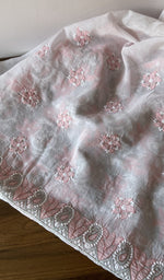 Dupatta border detail