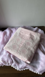 Gala and neckline of the pink kurta