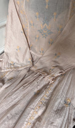Dupatta, corner and border