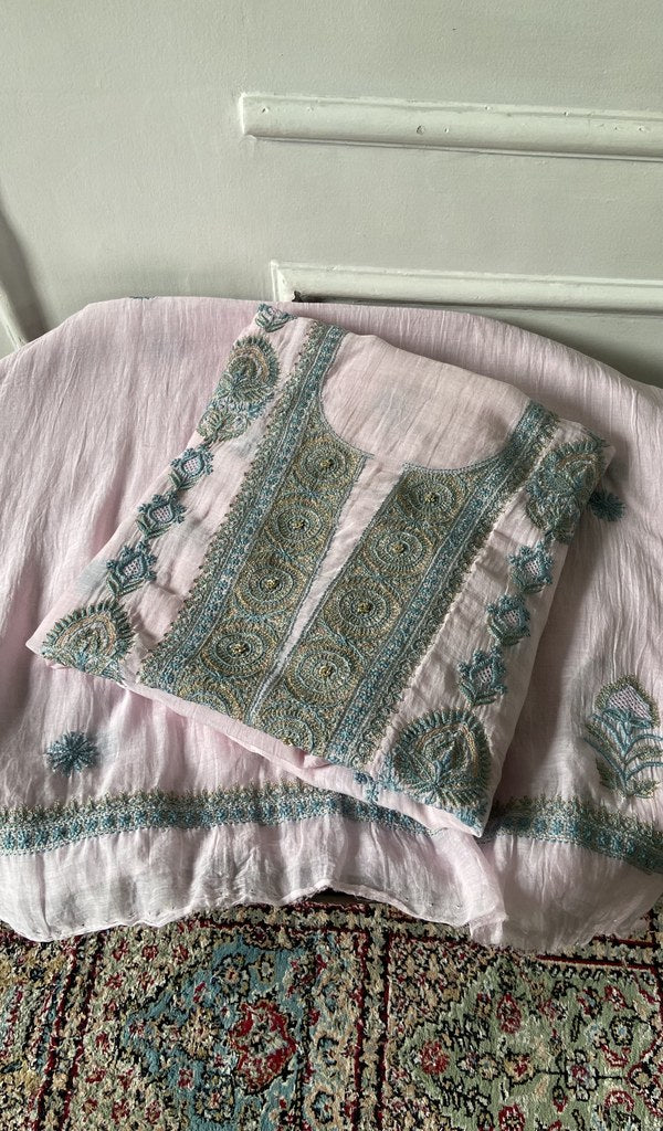 folded stack, kurta with the dupatta