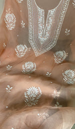 The dupatta, corner and border