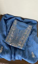 Gala and neckline of the blue kurta