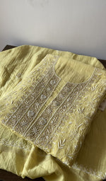 Load image into Gallery viewer, The set folded, kurta over dupatta