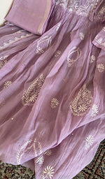 Lavender mul chanderi kurta, close view of the embroidery