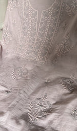 fine contrast chikankari across the body of the kurta