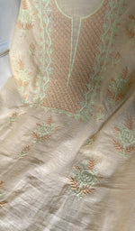 fine contrast chikankari across the body of the kurta