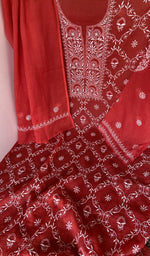 Close look at the do taar and teen taar chikankari