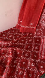 Kurta front laid out with the dupatta over it